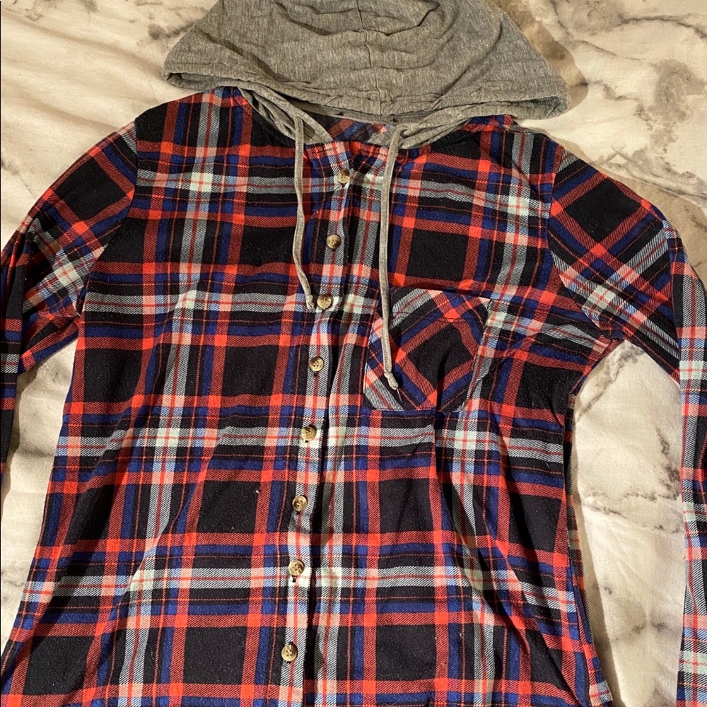 Women’s flannel button up hooded shirt